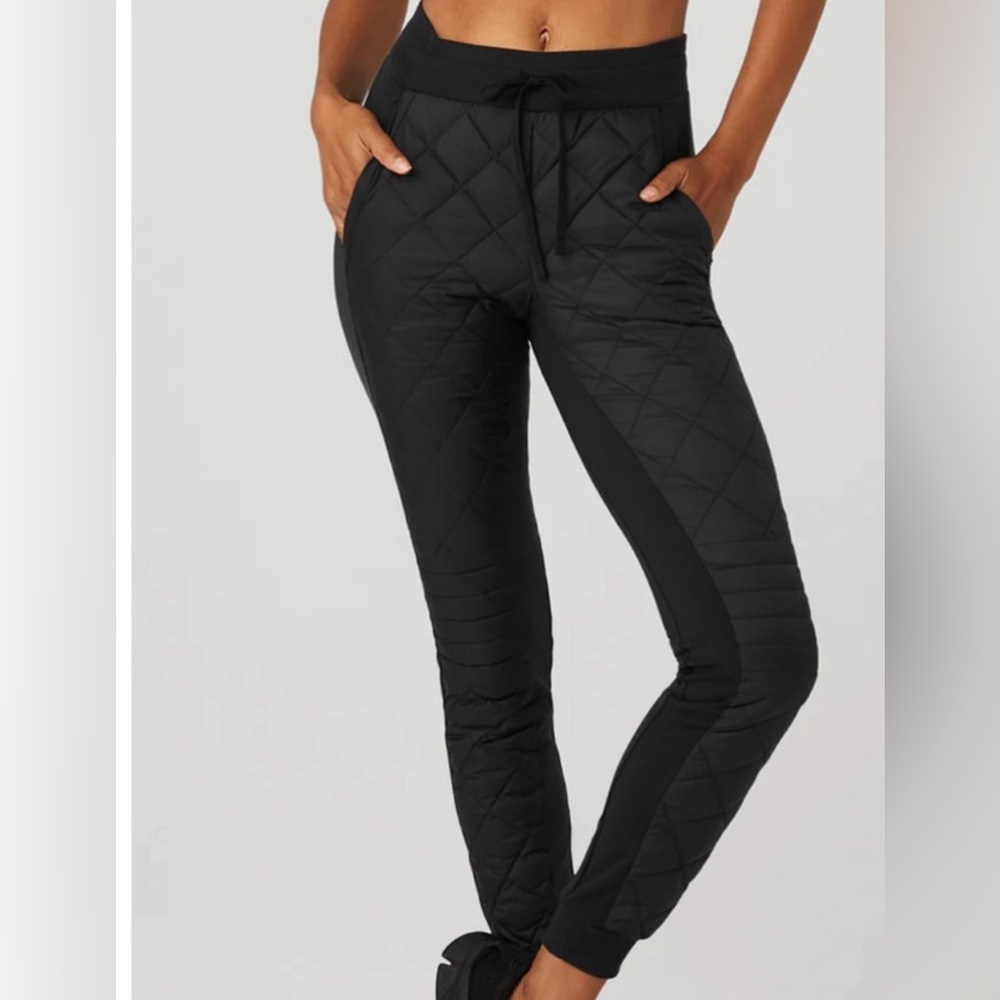 Alo yoga moto puffer pants Airbrush Winter Warm Moto quilted joggers size S